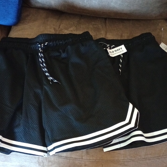 NWT Old Navy Girl's Mesh Athletic Shorts Size L 10/12 - Picture 1 of 5